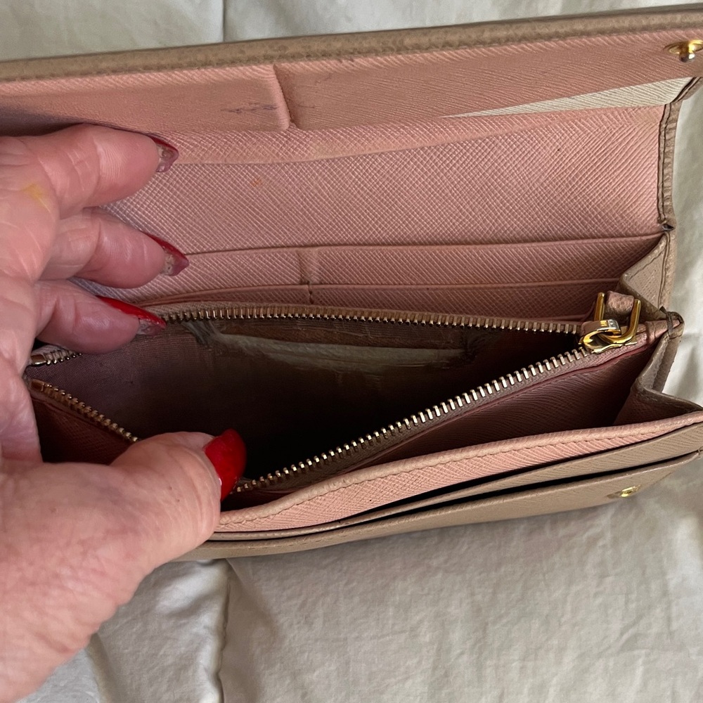 Prada Tan Leather Wallet with Gold Logo - Picture 7 of 13